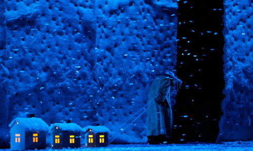 Slava Snowshow Little houses in the dark by Andrea Lopez _MG_1325.JPG